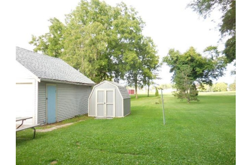 215 S University Ave, Beaver Dam, WI 53916