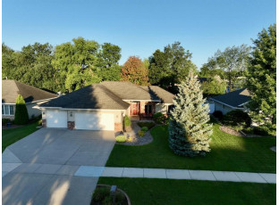 4287 Huntinghorne Dr Janesville, WI 53546