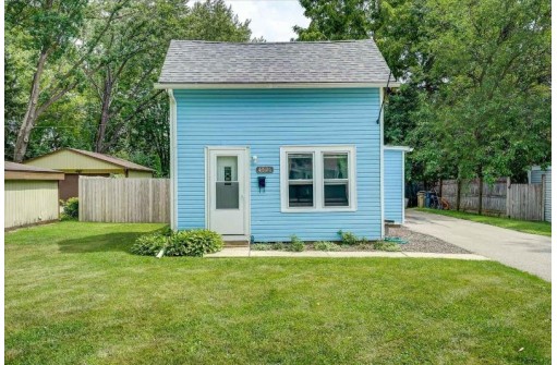 4521 Camden Rd, Madison, WI 53716