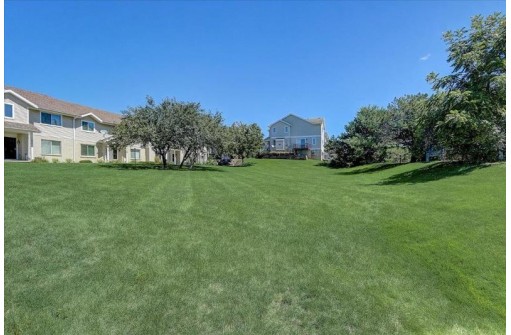 6957 Chester Dr C, Madison, WI 53719