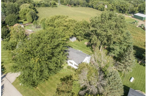 1684 Bell View Rd, Stoughton, WI 53589