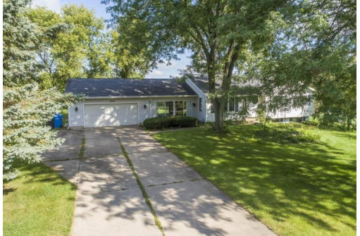 1684 Bell View Rd, Stoughton, WI 53589