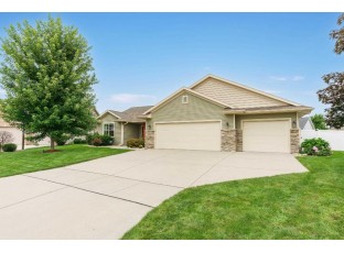 4305 Cascade Dr Janesville, WI 53546-3549