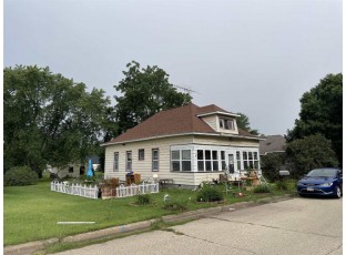 605 N Wacouta Ave Prairie Du Chien, WI 53821