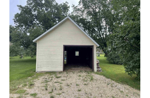 605 N Wacouta Ave, Prairie Du Chien, WI 53821