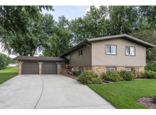 501 St Croix Ct DeForest, WI 53532-1032