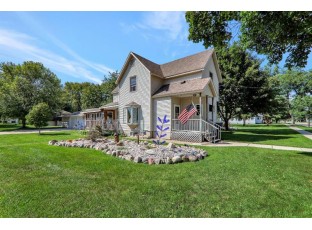 105 5th St Prairie Du Sac, WI 53578