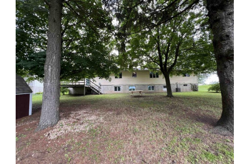 1711 S Wacouta Ave, Prairie Du Chien, WI 53821