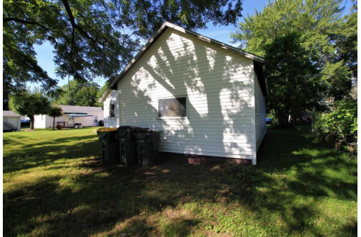 940 S Beaumont Rd, Prairie Du Chien, WI 53821