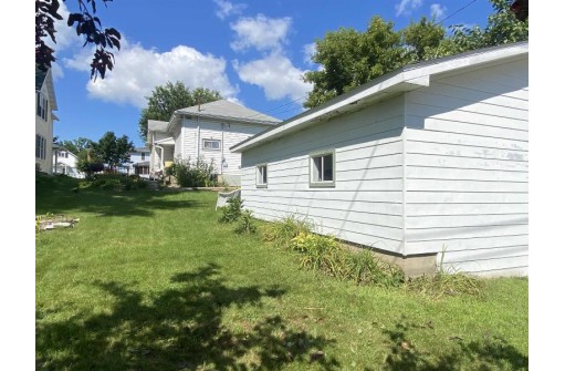 312 Kilbourn Ave, Tomah, WI 54660