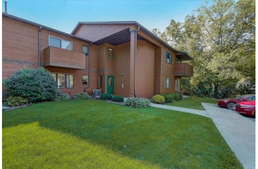 802 S Gammon Rd 1, Madison, WI 53719