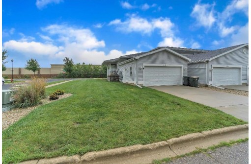 2702 Blue Aster Blvd, Sun Prairie, WI 53590