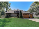 7705 Kenyon Dr, Middleton, WI 53562