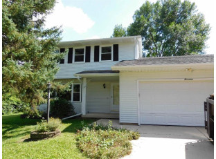 17 Weeping Birch Cir Madison, WI 53704