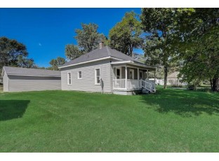 607 S Miller St Oxford, WI 53952