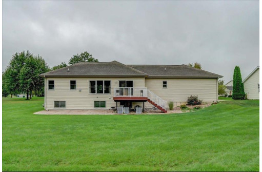 302 Coyle Pky, Cottage Grove, WI 53527