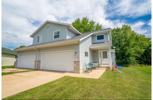 118 Lakewood Terr, Marshall, WI 53559