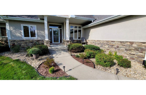 3004 Wyndwood Way, Sun Prairie, WI 53590