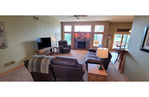 3004 Wyndwood Way, Sun Prairie, WI 53590