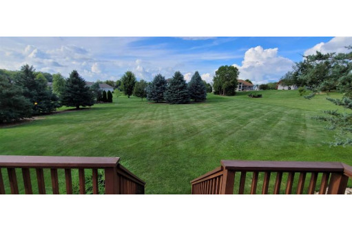 3004 Wyndwood Way, Sun Prairie, WI 53590