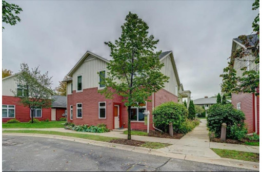 5329 Lake Park Blvd, Madison, WI 53713