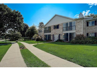 89 Golf Course Rd F Madison, WI 53704