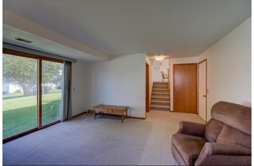 6226 Sandstone Dr, Madison, WI 53719