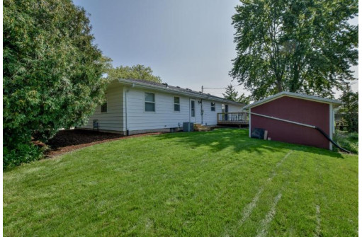 3001 Bollenbeck St, Cross Plains, WI 53528