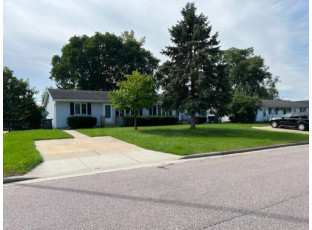 203-205 Campus View Dr Baraboo, WI 53913