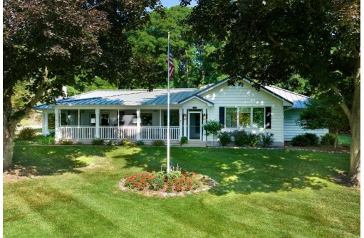 387 S Lawson Dr, Green Lake, WI 54941