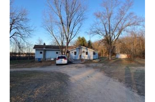 1586 Blue River Rd, Muscoda, WI 53573