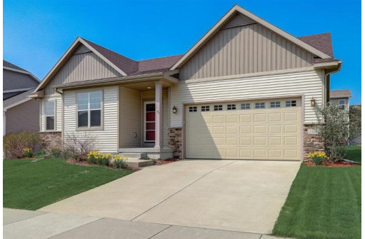 1312 Red Brick Ln, Sun Prairie, WI 53590