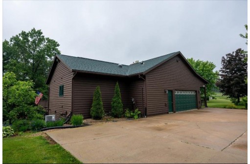 10455 Sutcliffe Rd, Black Earth, WI 53515