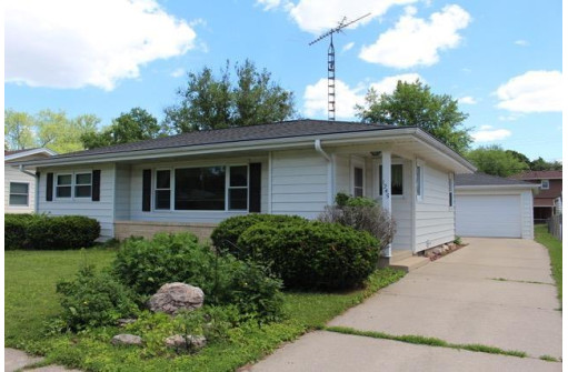 1245 S Pearl St, Janesville, WI 53546