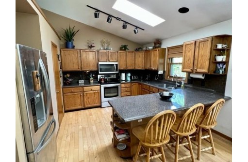 2799 Twilight Dr, Sun Prairie, WI 53590