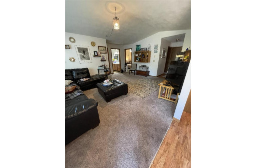 17 S John St, Mazomanie, WI 53560