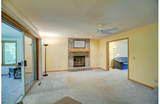 4609 Edgewood Ct, Middleton, WI 53562