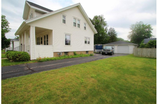 717 Charles St, Fort Atkinson, WI 53538