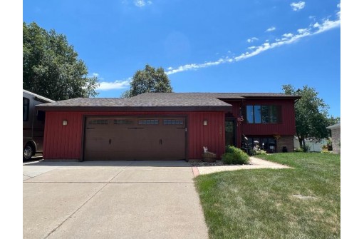 3830 Brunswick Ln, Janesville, WI 53546