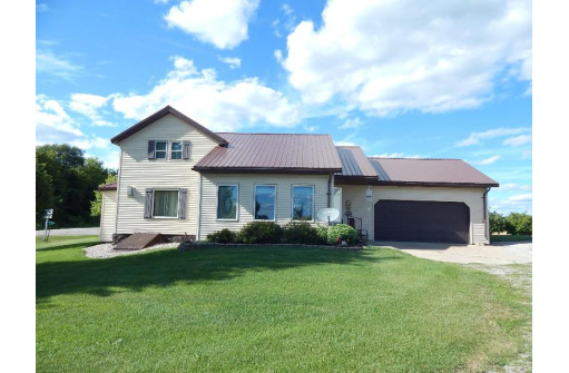 N3889 Marshview Rd, Markesan, WI 53946-8220