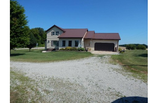 N3889 Marshview Rd, Markesan, WI 53946-8220