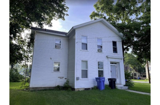 607 10th St, Brodhead, WI 53520