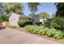 5513 Dahlen Dr, Madison, WI 53705