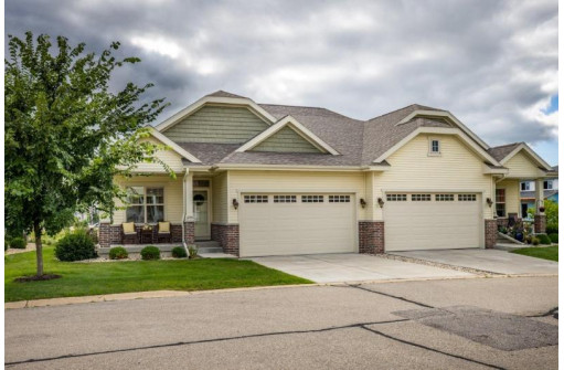 6795 Village Walk Ln 46, DeForest, WI 53532