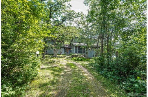 10787 County Road Id, Blue Mounds, WI 53517