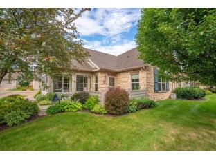 21 Pond View Way Fitchburg, WI 53711