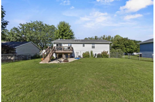 1901 Johnson St, Stoughton, WI 53589