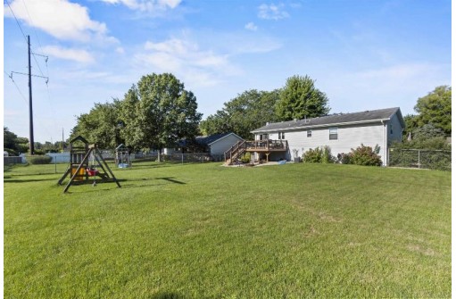 1901 Johnson St, Stoughton, WI 53589