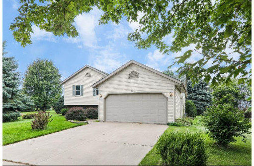 2024 Lincoln Ave, Stoughton, WI 53589