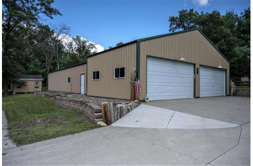 W5520 County Road G, New Lisbon, WI 53950